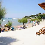 In With Sea View, Terrace, Air Conditioning, Wi-fi * Duće
