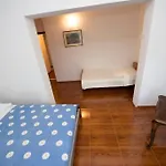 In With Sea View, Terrace, Air Conditioning, Wi-fi *