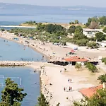 In With Sea View, Terrace, Air Conditioning, Wi-fi Duće