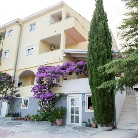 In With Sea View, Terrace, Air Conditioning, Wi-fi *