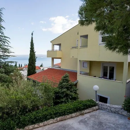 In With Sea View, Terrace, Air Conditioning, Wi-fi Apartment *