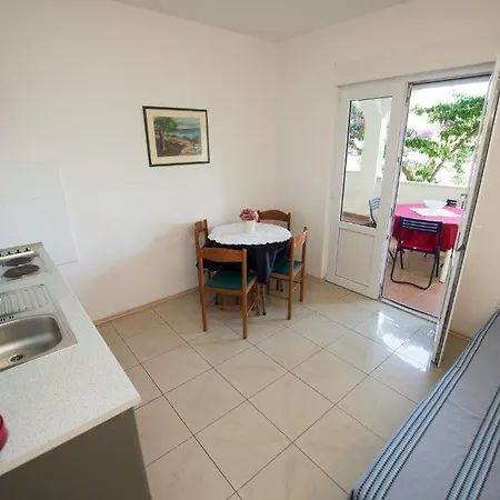 In With Sea View, Terrace, Air Conditioning, Wi-fi *
