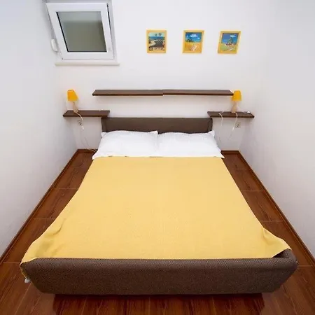 In With Sea View, Terrace, Air Conditioning, Wi-fi Apartment *