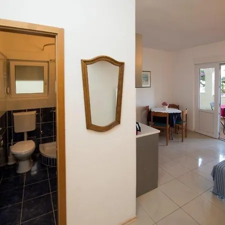 Apartment In With Sea View, Terrace, Air Conditioning, Wi-fi